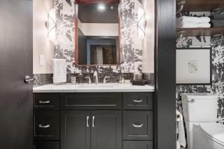 80 Lex 204 Industrial Chic Apt - Asheville - 3
