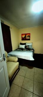 St. Michael & The Queens - Johannesburg - 0