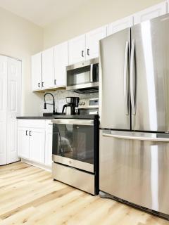 The Cardinal Studio Apartments - Evansville - 6