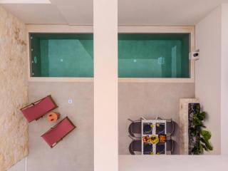 Sugarwhite Suites with Private not Heated Pool - 6
