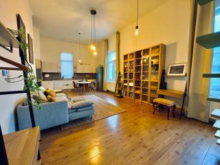Moon Residence - 1