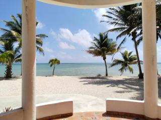 House of colors / Casa de los colores - Mahahual - 0
