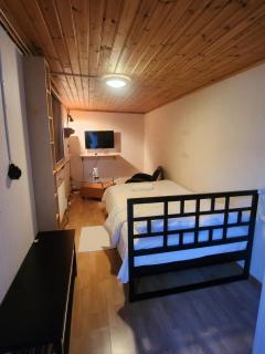 Room At The Backyard In A Family House & Room Inside A Family House - - 4