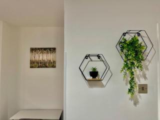 Stylish Cosy 2 Bed Ilford Home with Free Parking - Ilford - 2