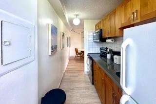 Waikiki Banyan 913 - 8