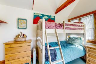 Chilmark Guest House - 8