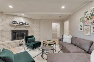Beautiful Modern Home Pool for Groups and Families - Plano - 1