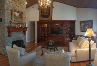 Golf Course Home - New Listing - Mason - 2