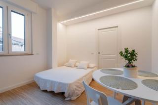 Chic Apartment in NoLo: Style and Comfort in Milan - 1