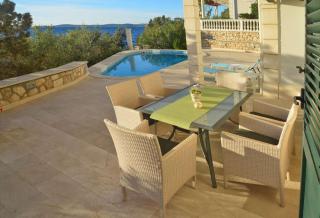Villa Via with appartments Lemon,Olive,Lavender - Maslinica - 2