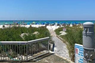 Quiet-Relaxing-Modern-Sleeps 8 Walk to the Beach! - Panama City Beach - 8