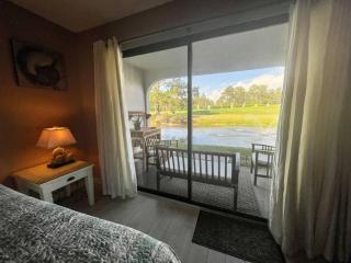 Quiet-Relaxing-Modern-Sleeps 8 Walk to the Beach! - Panama City Beach - 3