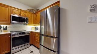 Ski In and Ski Out 2BR Condo with Hot Tub by Harmony Whistler Vacations - 7