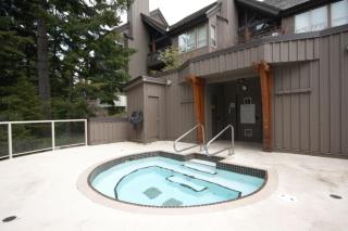 Ski In and Ski Out 2BR Condo with Hot Tub by Harmony Whistler Vacations - 8