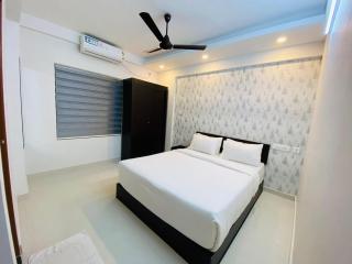 HOTEL NUJOOM Rooms & Apartments - Ernakulam - 2