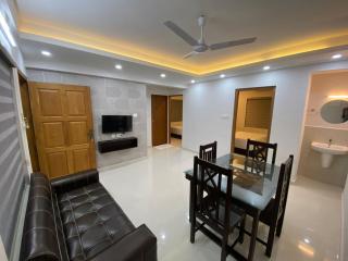 HOTEL NUJOOM Rooms & Apartments - Ernakulam - 0