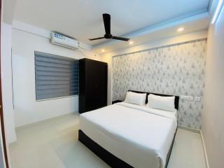 HOTEL NUJOOM Rooms & Apartments - Ernakulam - 4
