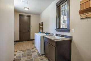 Cozy Family Home, Suncadia Pool Access - 1