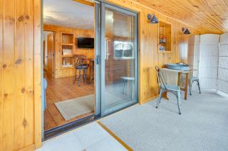 Waterfront Crofton Cabin - Boat Dock and Fire Pit! - - 5