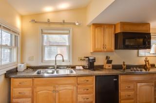 Cozy Chautauqua Lake Cottage with Shared Patio - Mayville - 3