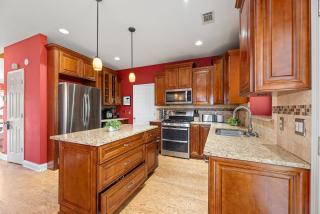 Lovely Big House with an office in Atlanta, Close to the Airport by Deity Villas - Atlanta - 4