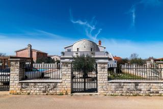 Family friendly house with a swimming pool Gajana, Fazana - 22578 - 7