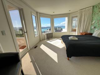 Super large seaview house - 4