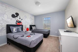 FREE waterpark lazy river near Disney Heated pool - 6