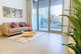 Luxurious 1BR in Forte 2 with Spacious Gym with Squash Court - 5