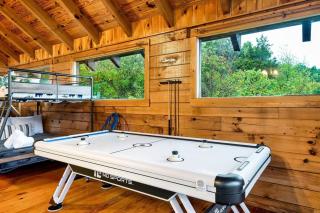 Pets OK! Hot Tub, Wi-Fi, Game Room - 1