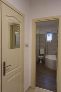 Airport Luxury Apartment with Balcony + Free parking - 6