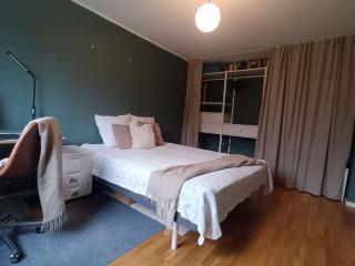 Modern, private spacious & fully equipped for 2-5 people Near forest, with kitchen, washer, pets friendly - Floda - 1