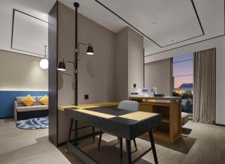 Hilton Garden Inn Kunming Dianchi - 1