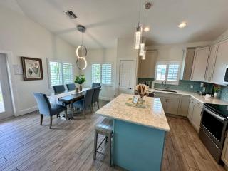 Beyond The Sea Newer House Walk to Town Beach - 2