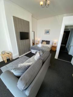Farina No1, Sea view studio sleeping 2 guests - Bridlington - 5