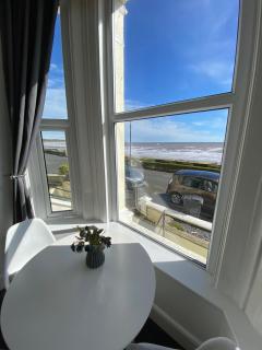 Farina No1, Sea view studio sleeping 2 guests - Bridlington - 8
