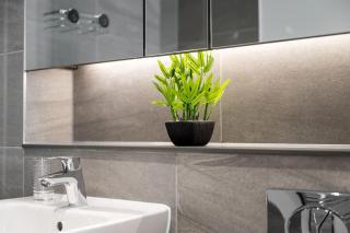 Central Luxurious Two Bedroom Apartment - Manchester - 5