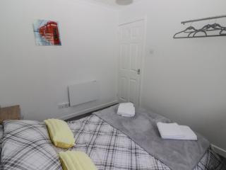 48 Gower Holiday Village - 1