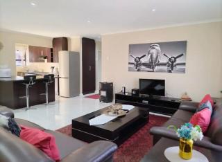 Cosy Home in Bluewater Bay - Gqeberha - 7