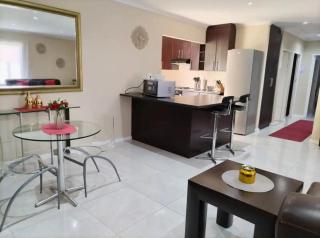 Cosy Home in Bluewater Bay - Gqeberha - 2