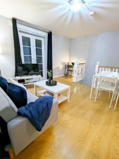 2-Bed, Sleeps 5, 2 Bath, Parking, WiFi - 3