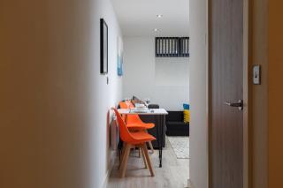 One-Bedroom Apartment in Conditioning House - Bradford - 9