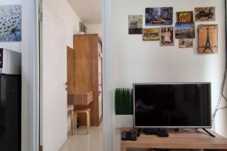 Apt Green Pramuka 2BR Tower B With Wi-Fi and Pool by DEprop - Jakarta - 7