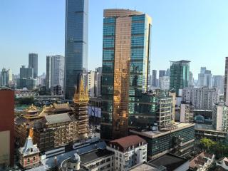Yi Du Home with City View-3-Min Walk to Jingan Temple Metro & Mall - 6