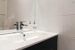 Nice Renting - GALLO - New Modern Loft Old Town Massena - 7