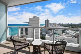 FontaineBleau Resort Balcony w Ocean + Bay View - Miami Beach - 9