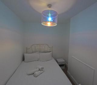 King Size Bed Room with Private Gym Access - 0