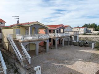 Pahert Beach Apartment - Vir - 9