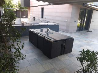 Chalet de lujo con jardín, piscina y aparcamiento todo privado. - Salou - 4