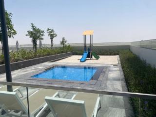 شقة في مجمع - Dubai - 4